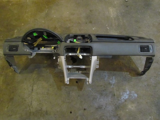 2004 Subaru Forester XT Dash With Cluster Wiring