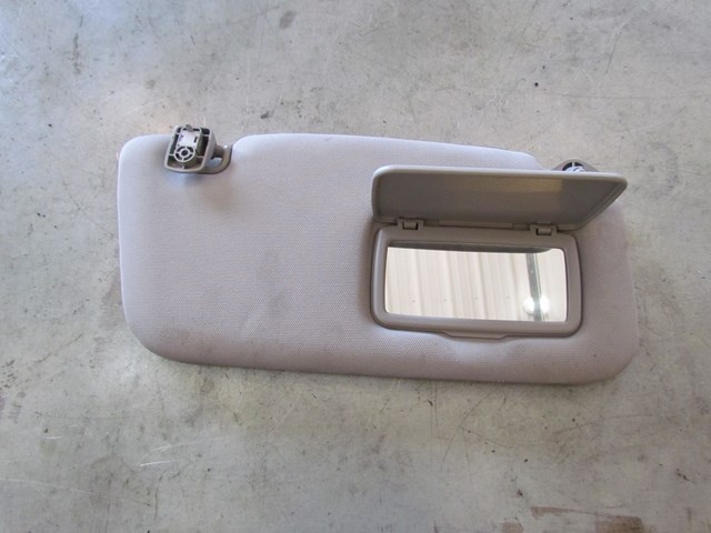 2004 Subaru Forester XT RH Passenger Sun Visor 