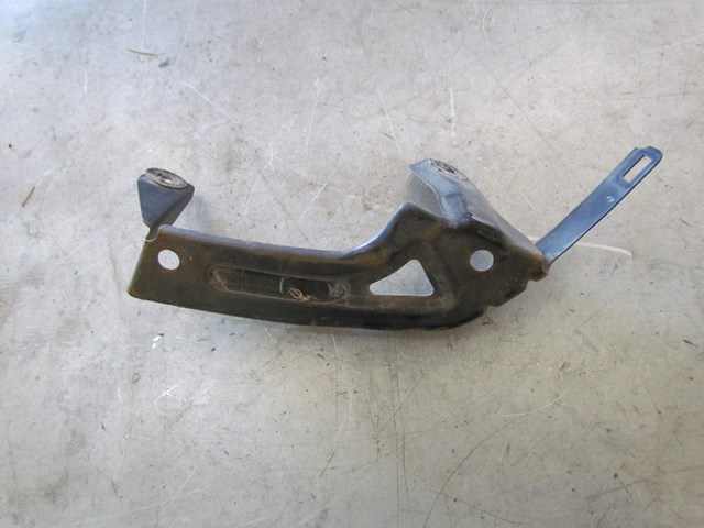 2004 Subaru Forester XT RH Passenger Rear Bumper Mount