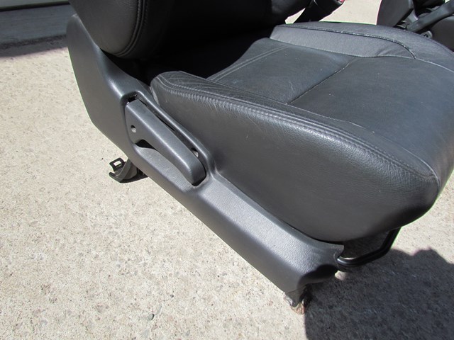 2004 Subaru Forester RH Passenger Leather Seat