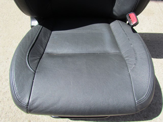 2004 Subaru Forester RH Passenger Leather Seat