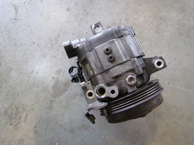 2004 Subaru Forester XT A/C Compressor 73110SA000