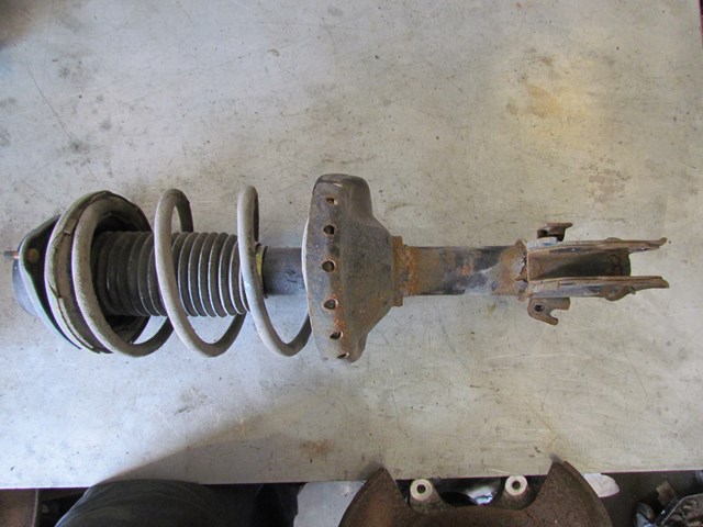 2004 Subaru Forester XT RH Passenger Front Strut