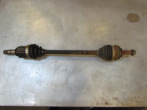 2004 Subaru Forester XT Front RH Passenger Axle