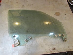 2004 Subaru Forester XT Front RH Passenger Door Glass