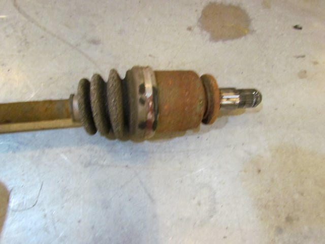2004 Subaru Forester XT  RH Passenger Rear Axle