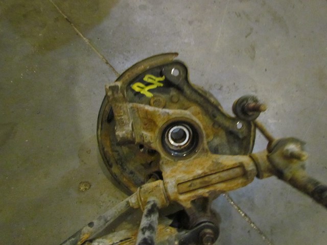 2004 Subaru Forester XT Rear RH Spindle w/Control Arms & More