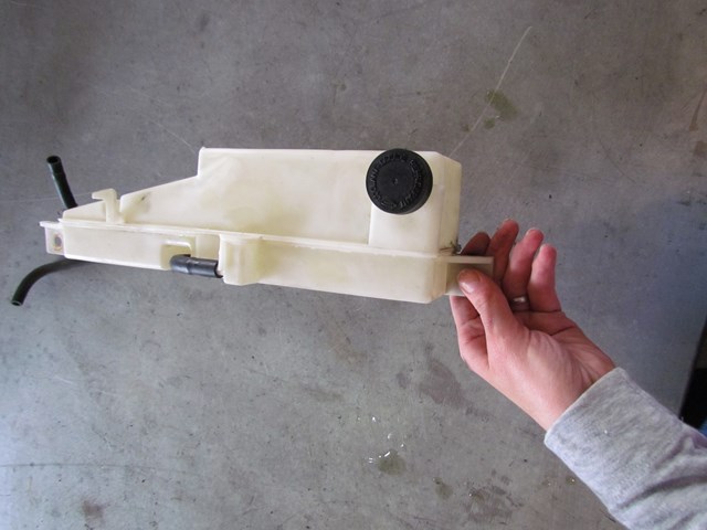 2008 Infiniti G35x Coolant Reservoir Overflow Bottle