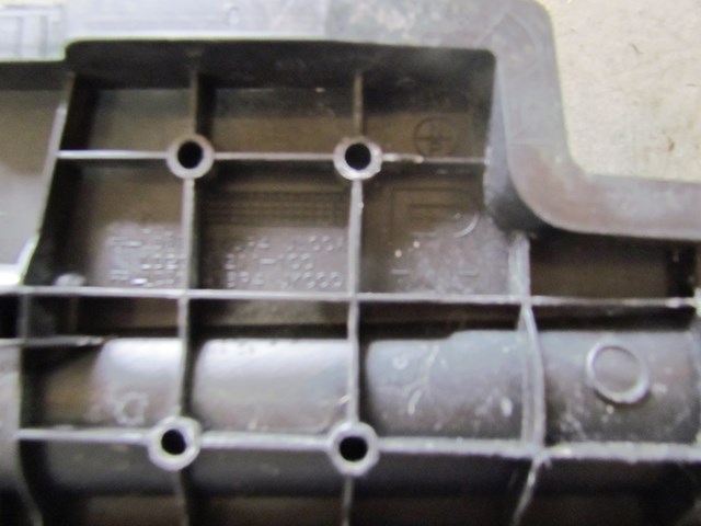 2008 Infiniti G35 Battery Cover Trim Panel 64894 JK000