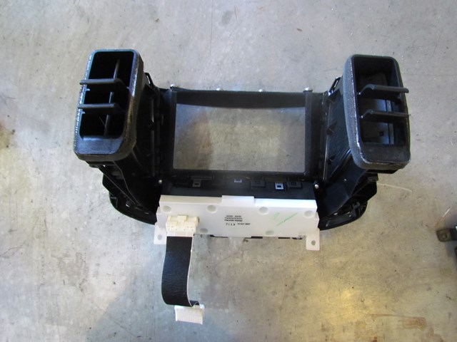 2008 Infiniti G35x Radio Controls, Bezel & Vents 28395 JK60B