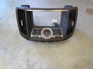 2008 Infiniti G35x Radio Controls, Bezel & Vents 28395 JK60B