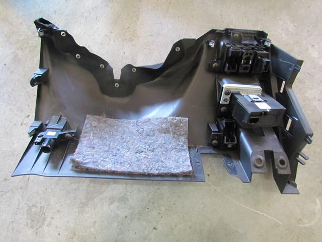 2008 Infiniti G35x Under Steering Column Dash Trim Panel