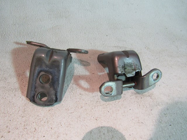 2008 Infiniti G35X Sedan RH Passenger Front Door Hinge Set 