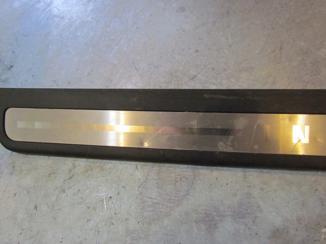2008 Infiniti G35X Sedan RH Passenger Front Door Sill Kick Plate