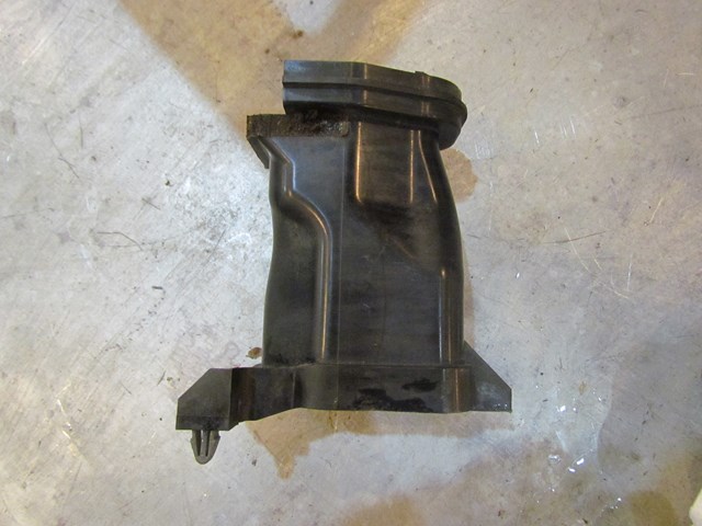 2008 Infiniti G35x Sedan LH Air Intake Duct