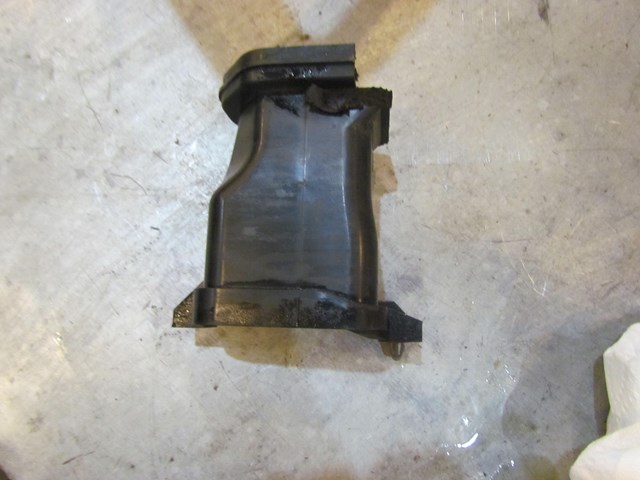 2008 Infiniti G35x Sedan LH Air Intake Duct