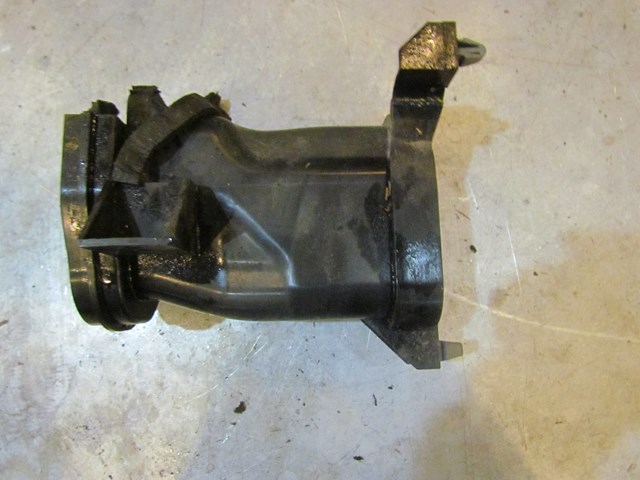 2008 Infiniti G35x RH Passenger Air Intake Duct