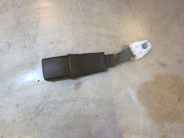 2008 Infiniti G35x Rear RH Passenger Seat Belt Buckle