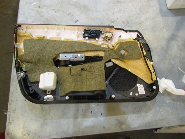 2008 Infiniti G35x Sedan Front RH Passenger Door Panel-See Description