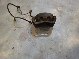 2008 Infiniti G35x Sedan RH Passenger Front Caliper