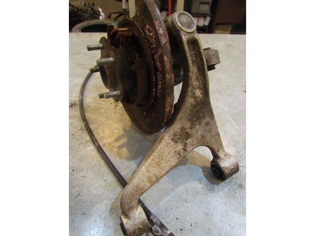 2008 Infiniti G35x LH Driver Rear Spindle w/Upper Control Arm