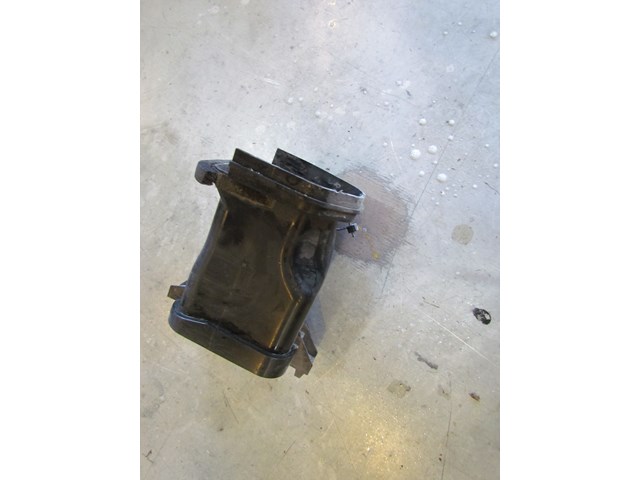 2008 Infiniti G37 Coupe RH Passenger Air Intake Duct