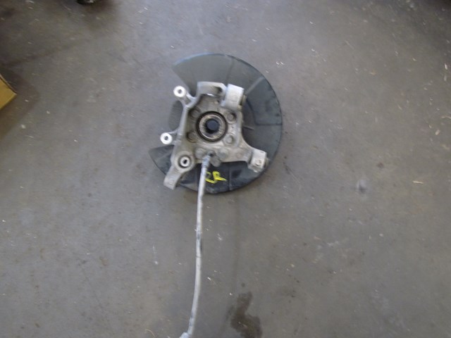 2008 Infiniti G37 Coupe RH Passenger Rear Spindle