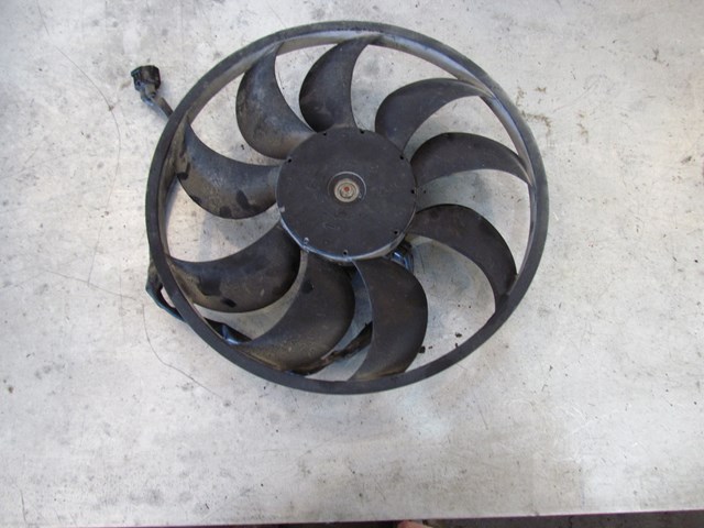 2008 Infiniti G37 RH Radiator Fan Blade -No Shroud