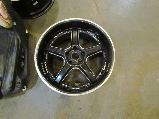  Vertini Drift 5 x 114.3 - 19 x 10.5 Wheel- Some Scrapes