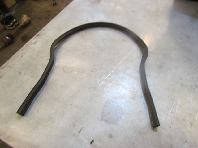 2004 Audi A8 A8L Rain Tray Hood Seal OEM