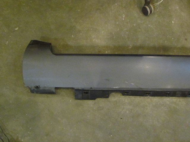 2004 Audi A8L D3 LH Driver Side Skirt- READ DESCRIPTION
