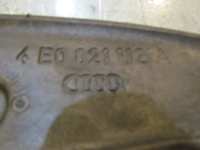 2004 Audi A8L D3 Fender Inner End Cap Set 4eo821111A & 4e0821112A