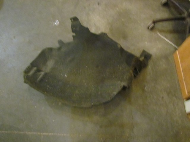 2004 Audi A8L D3 Front RH Fender Liner