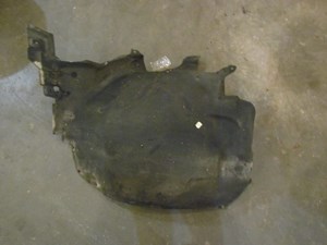 2004 Audi A8L D3 Front RH Fender Liner