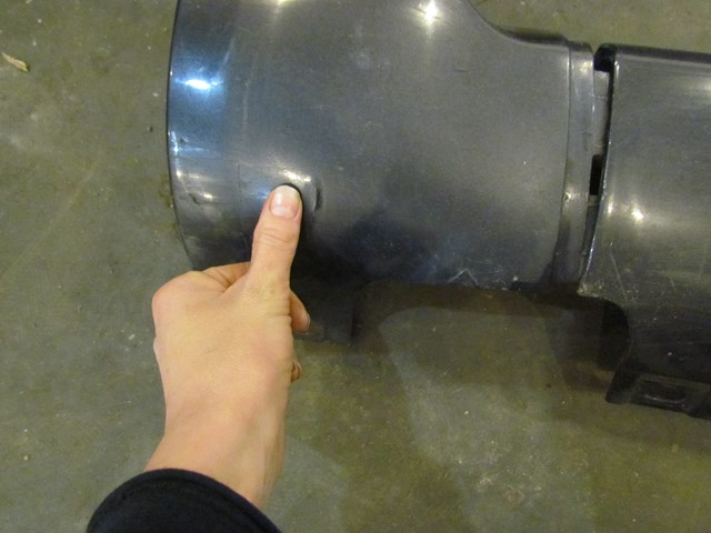 2004 Audi A8L D3 LH Side Skirt 