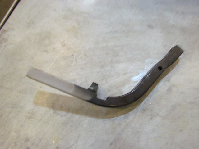 2004 Audi A8L D3 LH Driver Front Bracket