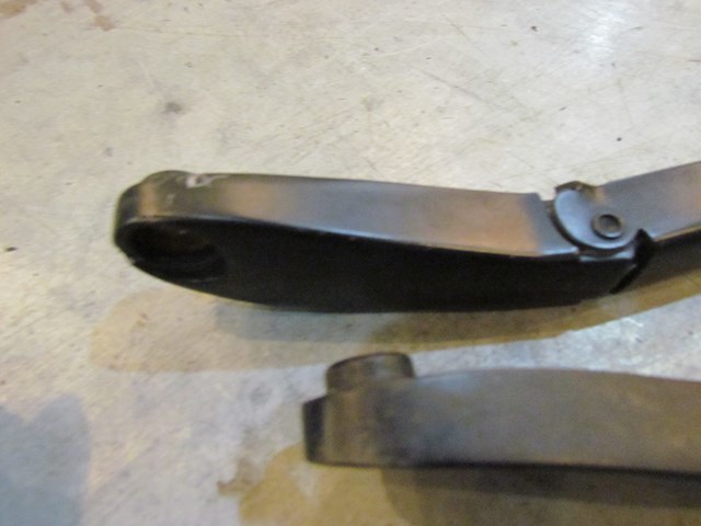2004 Audi A8L D3 Wiper Arm Set