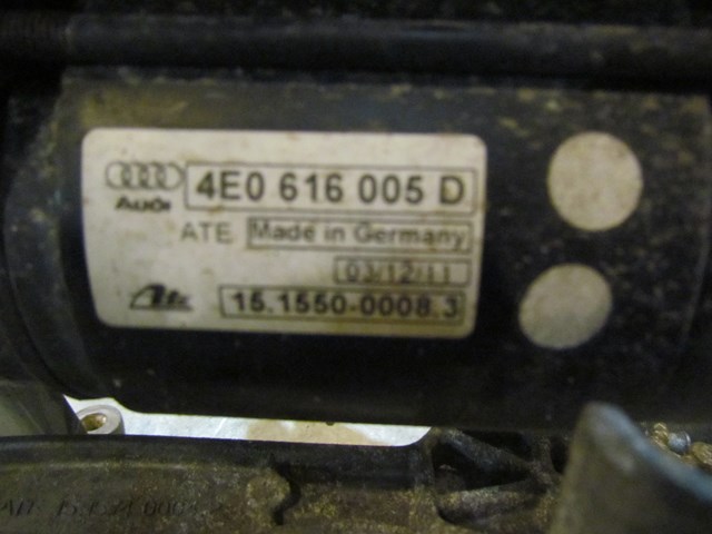 2004 Audi A8L Air Suspension Compressor & Bracket 4E0 616 005 D