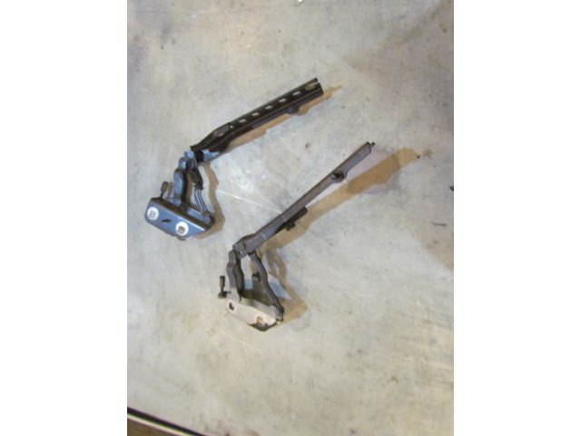 2004 Audi A8L Hood HInge Set