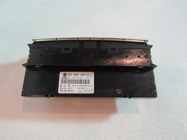 2004 Audi A8L D3 Climate Controls 4E0 820 043 B 