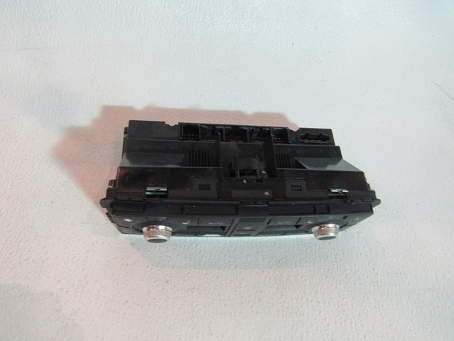 2004 Audi A8L D3 Climate Controls 4E0 820 043 B 