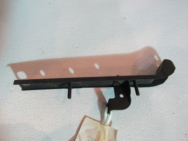  2004 Audi A8L D3 Front RH Bumper Radius Core Support Bracket