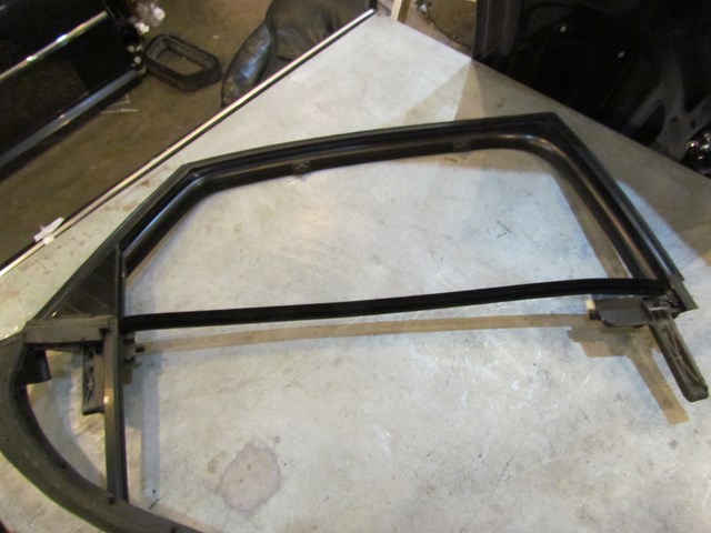 2004 Audi A8L D3 Rear RH Passenger Window Frame