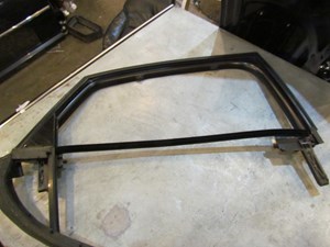 2004 Audi A8L D3 Rear RH Passenger Window Frame