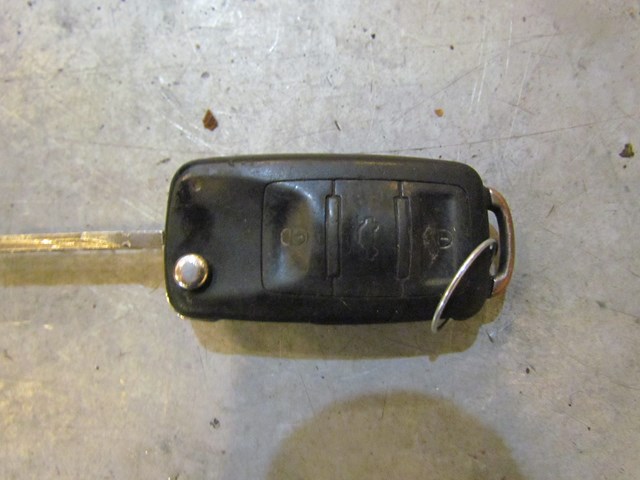 2004 Audi A8L D3 Drivers Knee, Airbag, Ignition w/Key4E1 880 301  