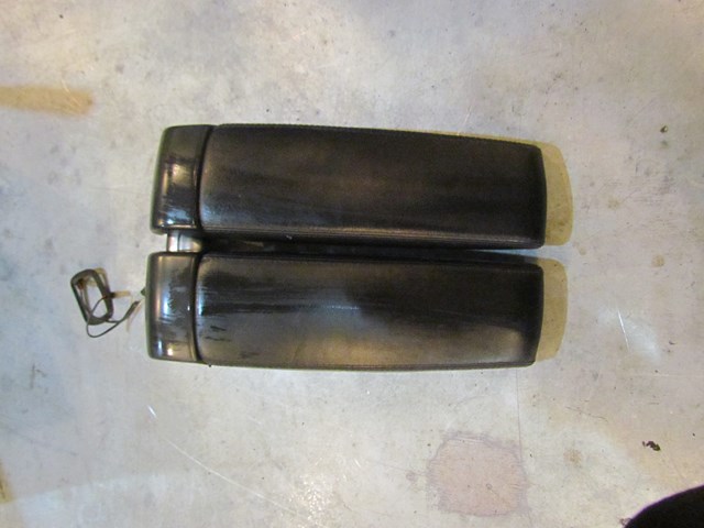 2004 Audi A8L D3 Center Armrest Read Description