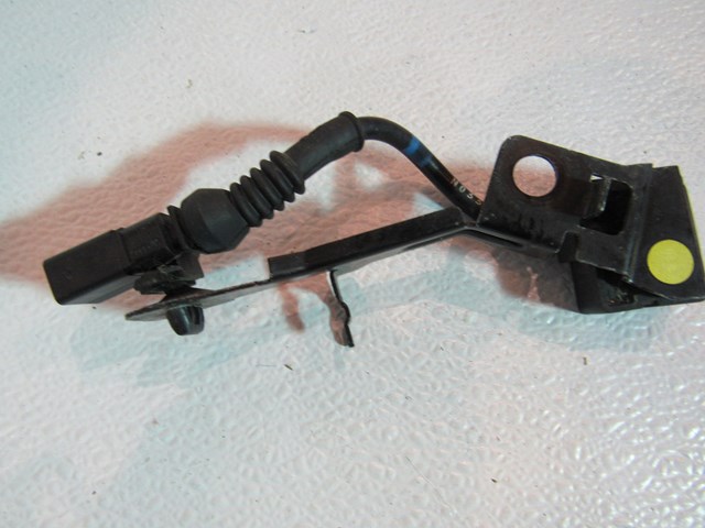 2004 Audi A8L D3 Front Acceleration Sensor 4E0 616 575 J 