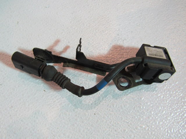 2004 Audi A8L D3 Front Acceleration Sensor 4E0 616 575 J 