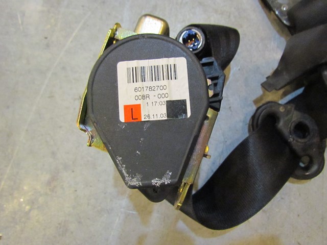 2004 Audi A8L LH Driver Front Seat Belt