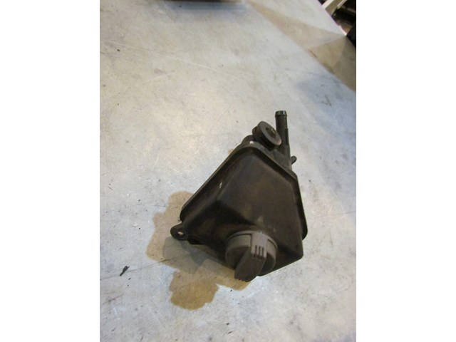 2004 Audi A8L D3 Power Steering Reservoir
